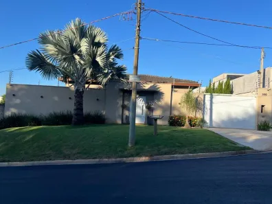 Casa com 3 Quartos à venda, 1107m² no Parque Residencial Tancredi, Americana