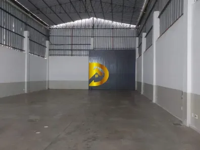 Galpão/Depósito/Armazém para alugar, 380m² no São Benedito, Uberaba