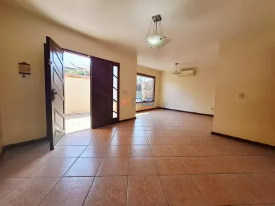 Casa com 3 Quartos para alugar, 120m² no Cavaleiros, Macaé