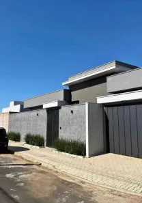 Casa com 3 Quartos à venda, 225m² no Jardim Monte Rei, Maringá