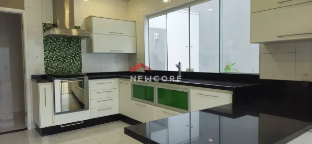 Casa de Condomínio com 3 Quartos à venda, 330m² no Vila Aviação, Bauru