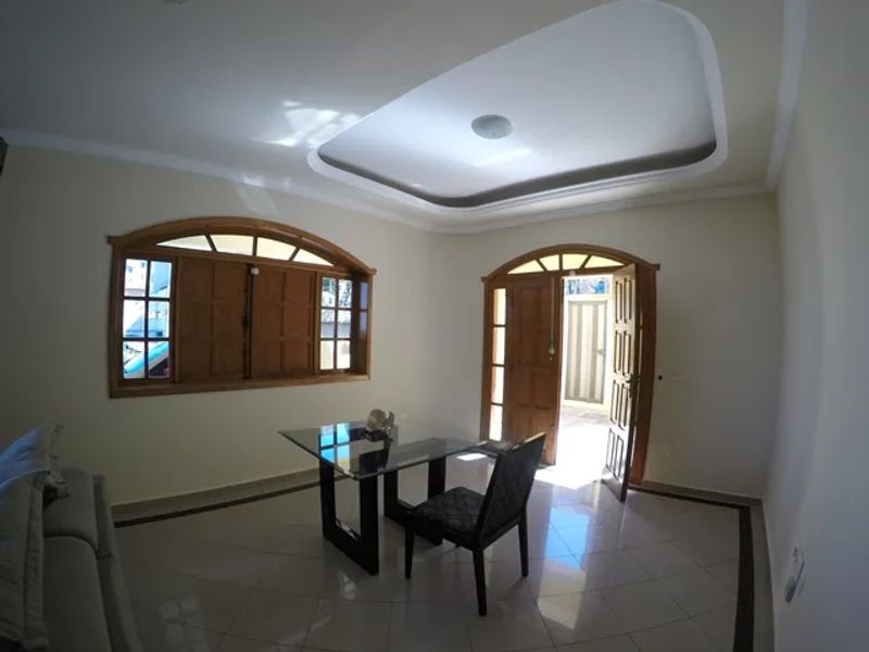 Casa com 4 quartos — Ouro Preto, Belo Horizonte