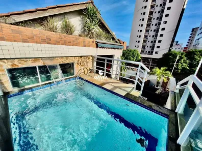 Casa com 2 Quartos à venda, 158m² no Embaré, Santos