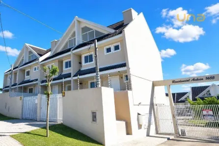 Sobrado com 3 Quartos à venda, 195m² no Uberaba, Curitiba