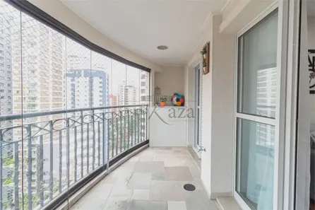 Apartamento com 3 Quartos à venda, 140m² no Moema, São Paulo