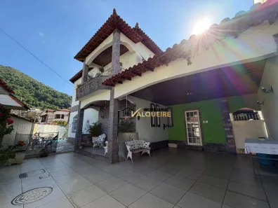 Casa com 3 Quartos à venda, 290m² no Vila Valqueire, Rio de Janeiro