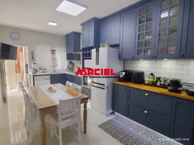 Casa com 3 Quartos à venda, 180m² no Bosque dos Eucaliptos, São José dos Campos