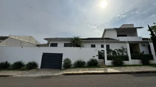 Sobrado com 5 Quartos à venda, 558m² no Zona 05, Maringá