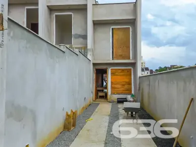 Sobrado com 2 Quartos à venda, 66m² no Adhemar Garcia, Joinville