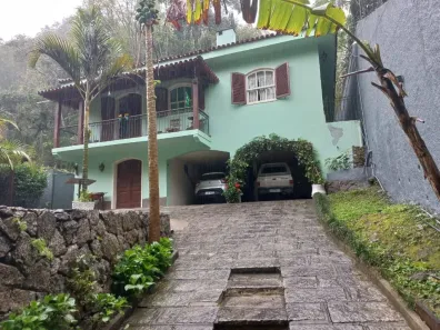 Casa com 3 Quartos à venda, 273m² no Bingen, Petrópolis