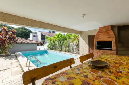 Casa com 3 Quartos à venda, 280m² no Jardim Isabel, Porto Alegre