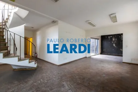 Sobrado com 4 Quartos à venda, 337m² no Sumaré, São Paulo