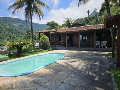 Casa com 3 Quartos para alugar, 200m² no Portogalo, Angra dos Reis