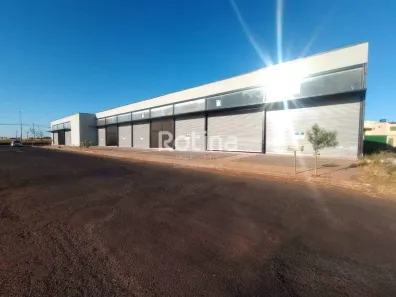 Ponto Comercial para alugar, 559m² no Santa Mônica, Uberlândia