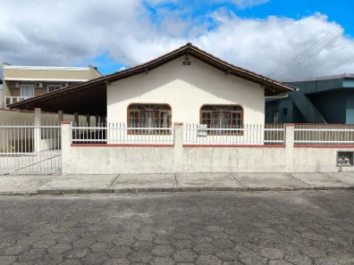 Casa com 3 Quartos à venda, 171m² no Centro, Penha