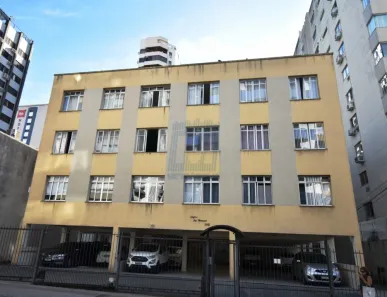 Apartamento com 2 Quartos para alugar, 59m² no Centro, Florianópolis