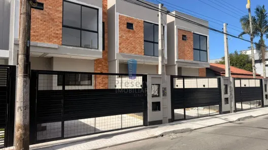 Sobrado com 3 Quartos à venda, 102m² no São João, Itajaí
