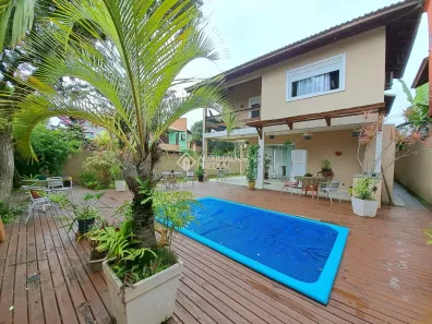 Casa com 3 Quartos para alugar, 272m² no Rio Tavares, Florianópolis