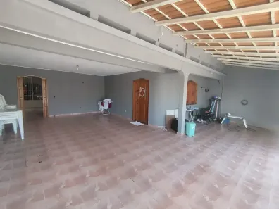Casa com 6 Quartos à venda, 280m² no Taguatinga Norte, Brasília