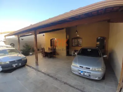 Casa com 4 Quartos à venda, 225m² no Feijão Miúdo, Contagem