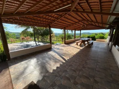 Fazenda/Sítio com 3 Quartos à venda, 110m² no Planalto, Patos de Minas