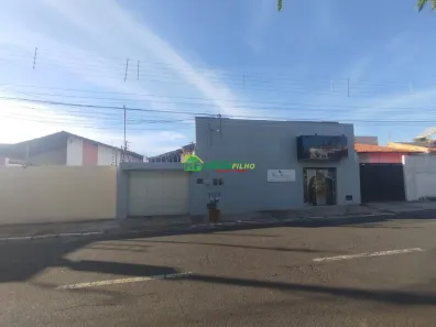 Casa com 3 Quartos para alugar, 239m² no Campestre, Teresina