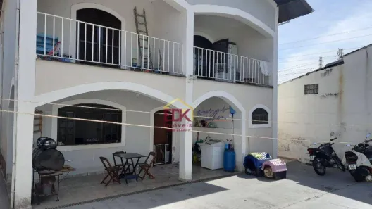 Sobrado com 4 Quartos à venda, 220m² no Campos Elíseos, Taubaté