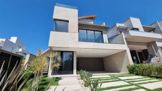 Sobrado com 3 Quartos à venda, 227m² no Fazenda Rodeio, Mogi das Cruzes