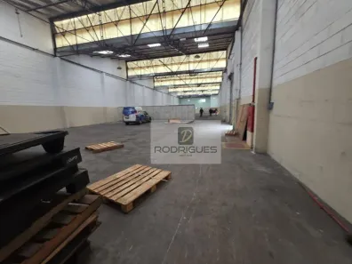 Galpão/Depósito/Armazém para alugar, 1750m² no Campanário, Diadema