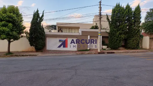 Casa com 1 Quarto à venda, 470m² no Belvedere, Belo Horizonte