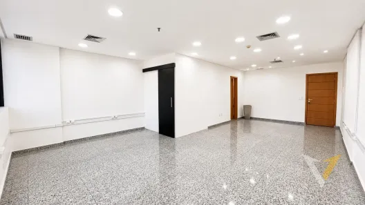 Sala Comercial à venda, 47m² no Chácara Urbana, Jundiaí