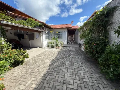 Casa com 3 Quartos à venda, 130m² no Barra da Lagoa, Florianópolis
