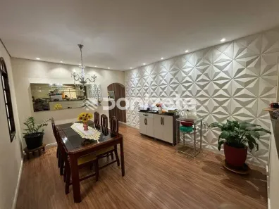 Sobrado com 3 Quartos à venda, 161m² no Vila Humaitá, Santo André