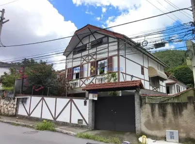 Casa com 7 Quartos à venda, 360m² no Bingen, Petrópolis