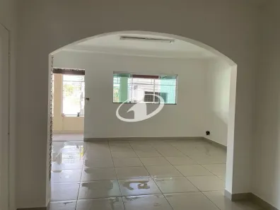 Imóvel Comercial para alugar, 300m² no Brasil, Uberlândia