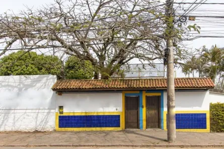 Imóvel Comercial com 3 Quartos para alugar, 622m² no Vila Nova, Porto Alegre