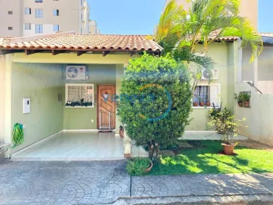 Casa com 3 Quartos à venda, 83m² no Conjunto Habitacional Santiago II, Londrina