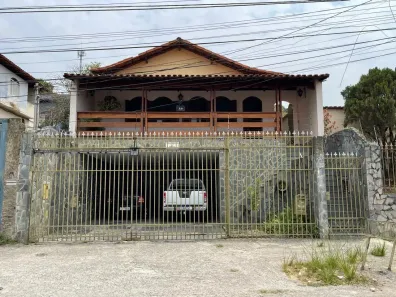 Casa com 3 Quartos à venda, 230m² no Cachoeirinha, Belo Horizonte