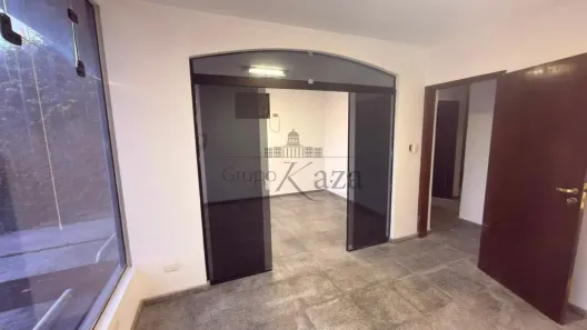 Prédio Comercial à venda, 300m² no Palmeiras de São José, São José dos Campos