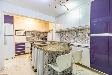 Sobrado com 4 Quartos à venda, 127m² no Centro, Pinhais