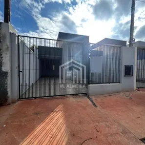 Casa com 3 Quartos à venda, 70m² no Loteamento Madrid, Maringá