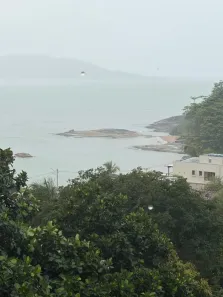 Casa com 3 Quartos para alugar, 110m² no Perocão, Guarapari