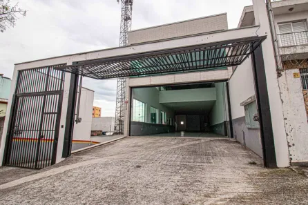Ponto Comercial para alugar, 800m² no Parque Peruche, São Paulo