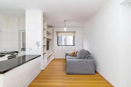 Apartamento com 2 Quartos para alugar, 69m² no Centro, Curitiba