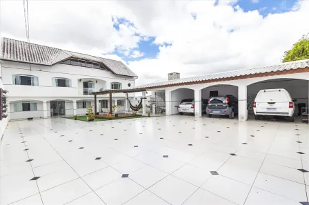 Sobrado com 5 Quartos à venda, 490m² no Campo Comprido, Curitiba