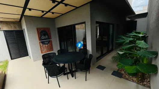 Casa de Condomínio com 3 Quartos à venda, 129m² no Shopping Park, Uberlândia