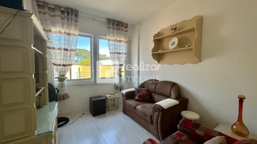 Apartamento com 2 Quartos para alugar, 52m² no Centro, Florianópolis