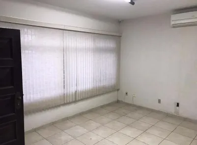 Casa com 3 Quartos à venda, 209m² no Encruzilhada, Santos