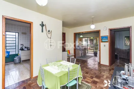 Casa com 2 Quartos à venda, 100m² no Vila Nova, Porto Alegre