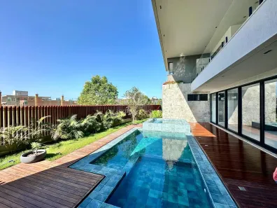 Casa com 4 Quartos à venda, 360m² no Santo Antonio, Eusébio